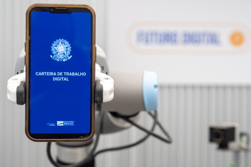 FIESC aponta desaceleração no ritmo de contratações no ano.
