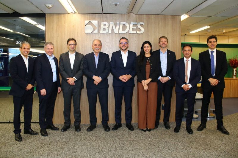 Representantes das companhias aéreas acompanharam a apresentação.