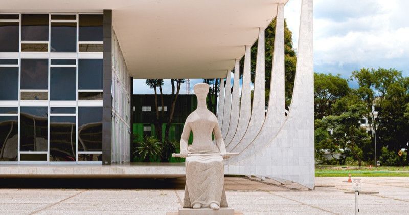 Com pedido de liminar, a instituição questiona um dispositivo que reonerou operações anteriormente beneficiadas por isenção ou alíquota zero.