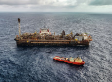 Leil&otilde;es de petr&oacute;leo em outubro ter&atilde;o recorde de &aacute;reas em disputa