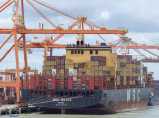 Balan&ccedil;a comercial de julho tem super&aacute;vit de US$ 7 bilh&otilde;es