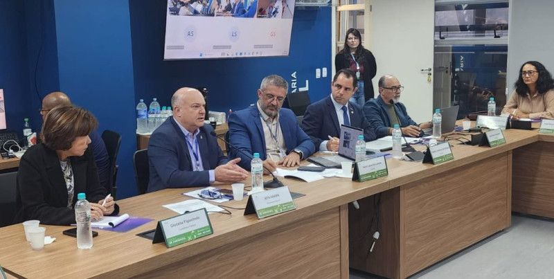 O presidente do Crea-SC, Kita Xavier, deu as boas-vindas aos participantes destacando o papel da Engenharia e da Agronomia na solução dos desafios da sociedade.

