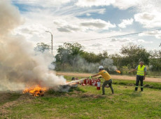 A compet&ecirc;ncia para emitir a AAC, de acordo com o C&oacute;digo Florestal, &eacute; estadual, por&eacute;m, a nova resolu&ccedil;&atilde;o permite a delega&ccedil;&atilde;o dessa compet&ecirc;ncia para os Munic&iacute;pios, desde que o &oacute;rg&atilde;o ambiental local tenha capacidade t&eacute;cnica comprovada.