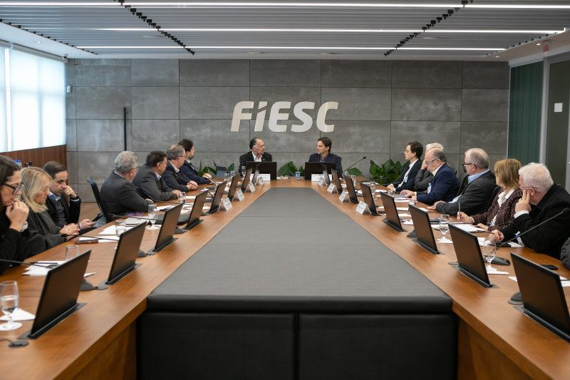 Reunião realizada na sede da FIESC destacou oportunidades de internacionalização para o setor produtivo.