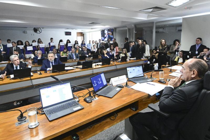 Projeto aprovado pela Comissão de Assuntos Sociais segue para o Plenário do Senado com manutenção do papel estratégico do Sistema S na formação profissional.