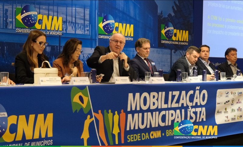 Foram mapeadas pela CNM 58 proposições  referentes ao piso  salarial de 33  carreiras com impacto financeiro superior a R$ 80 bilhões por ano. 
