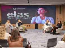A forma&ccedil;&atilde;o continuada e a prepara&ccedil;&atilde;o para assumir vagas de chefia ent&atilde;o entre os fatores que permitiram o avan&ccedil;o da presen&ccedil;a feminina em cargos com poder de decis&atilde;o na ind&uacute;stria. 