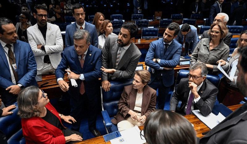 O projeto foi apresentado como maneira de reduzir o impacto da guerra entre Estados Unidos e Irã nos preços desses combustíveis.
