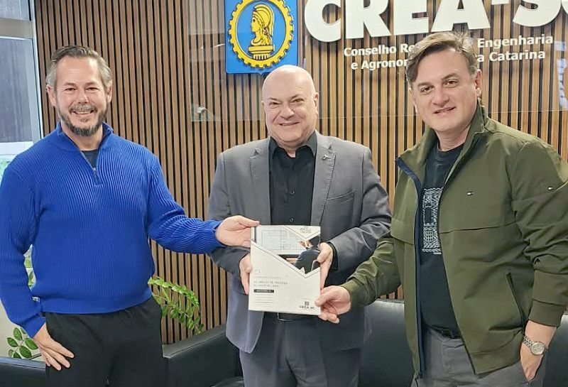 O CREA-SC recebe o formulário técnico de análise de projetos de acessibilidade,