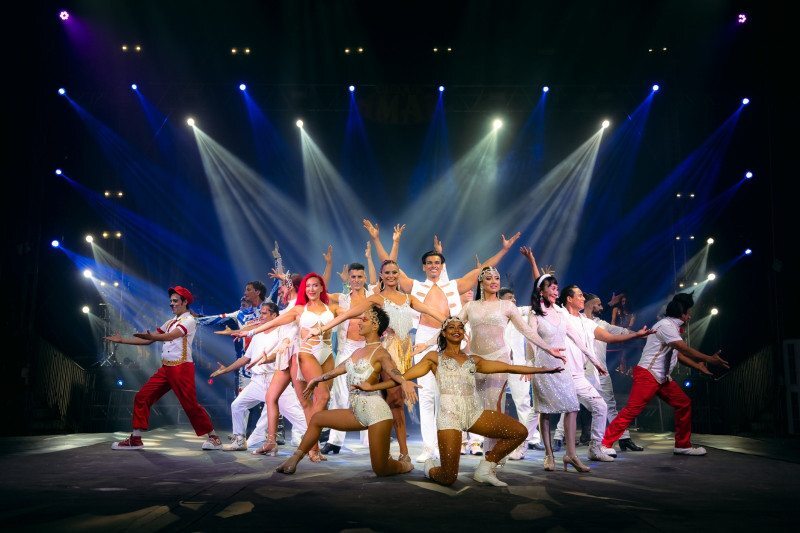 Espetáculo permanece Cirque Amar