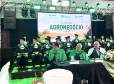 Solenidade marcou a formatura de 20 novos profissionais. 