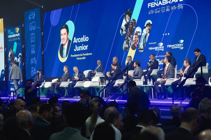 Presidente da Fenabrave, Arc&eacute;lio J&uacute;nior 