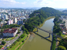 Em Blumenau, grupo j&aacute; discute &aacute;reas priorit&aacute;rias para concentrar investimentos.