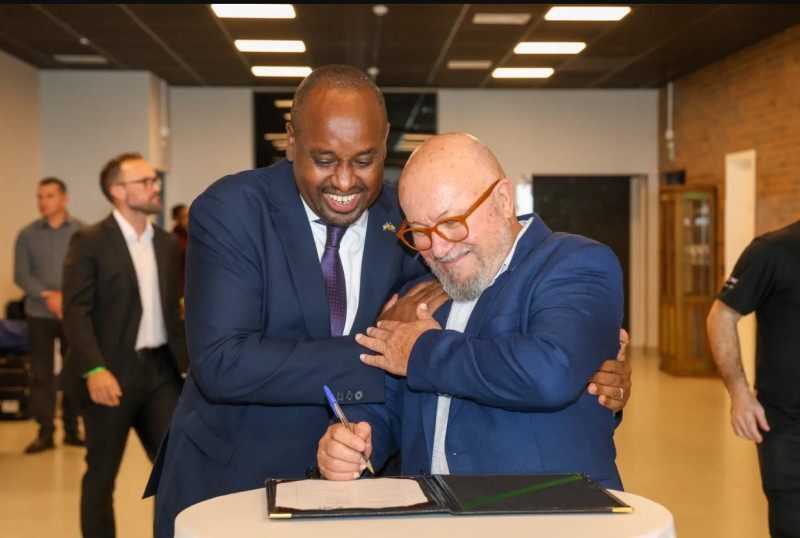 O encontro foi promovido pelo Codesul, em parceria com a Fecomércio SC e o Governo do Estado de Santa Catarina, reunindo lideranças políticas e empresariais com o objetivo de fortalecer as relações institucionais e comerciais entre os dois territórios.