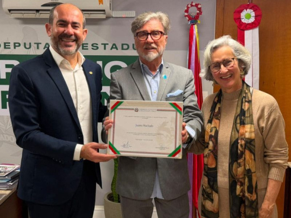 Homenagem ao artista Juarez Machado, em cerim&ocirc;nia realizada em 19 de agosto, em Florian&oacute;polis