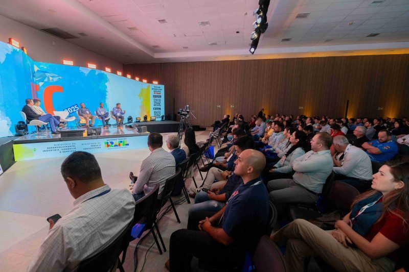 O encontro também dedicará espaço às perspectivas das cadeias da tilápia, do tambaqui e do camarão, segmentos que ampliam sua participação na produção nacional.