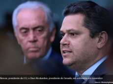 O presidente do Senado, Davi Alcolumbre, despachou para a Comiss&atilde;o de Constitui&ccedil;&atilde;o e Justi&ccedil;a (CCJ) duas propostas de emenda &agrave; Constitui&ccedil;&atilde;o (PECs).
