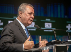 Presidente da CNI Ricardo Alban.