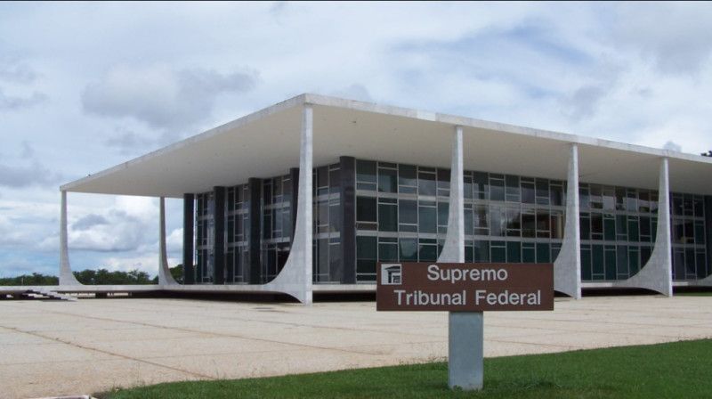 Decisão unânime mantém impedimento à aplicação de multas e reforça necessidade de critérios claros para fiscalização.