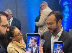 Para o ministro, esta PEC visa &agrave; valoriza&ccedil;&atilde;o do trabalho, representando uma forma indireta de elevar a renda dos trabalhadores
