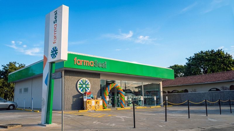 Unidade oferece medicamentos, cosméticos, perfumaria e produtos de higiene.