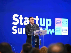 O presidente do CDN Sebrae e do Sistema Faesc/Senar, Jos&eacute; Zeferino Pedrozo, destaca a for&ccedil;a do empreendedorismo durante a abertura do Startup Summit.