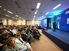 A abertura do evento em audit&oacute;rio do Centrosul, em Florian&oacute;polis, contou com a presen&ccedil;a de in&uacute;meras lideran&ccedil;as e de ve&iacute;culos de imprensa