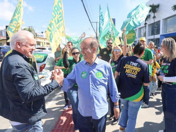 Mobiliza&ccedil;&atilde;o de Jorginho Mello e Adriano Silva re&uacute;ne aliados em Bigua&ccedil;u