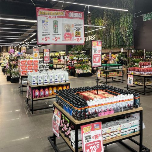 Rede com 28 unidades em Santa Catarina e no Rio Grande do Sul prepara programação e ofertas especiais.