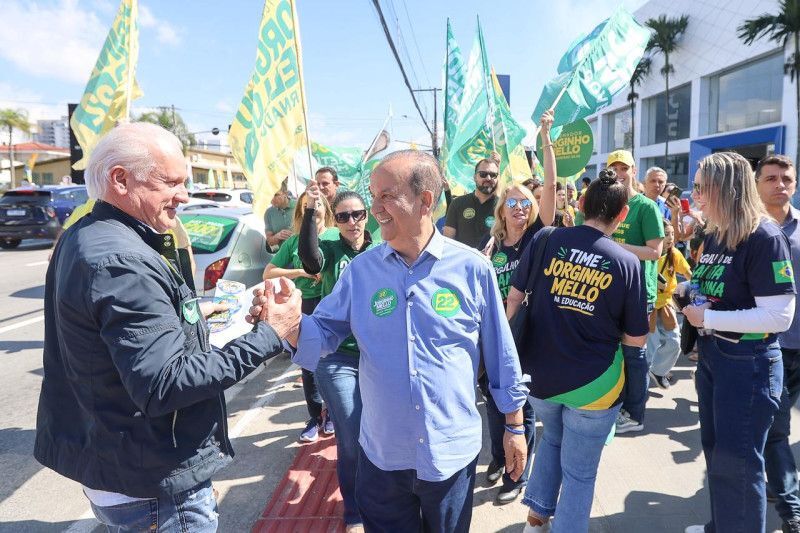 Encontro em Biguaçu reúne candidatos, lideranças e partidos aliados em apoio à reeleição.