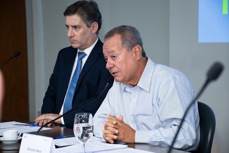 A melhoria dos mecanismos de defesa comercial e a adoção de estratégias mais efetivas para proteger a indústria doméstica contra práticas de concorrência desleal foi o principal tema discutido nesta sexta-feira (28) pelo FNI.