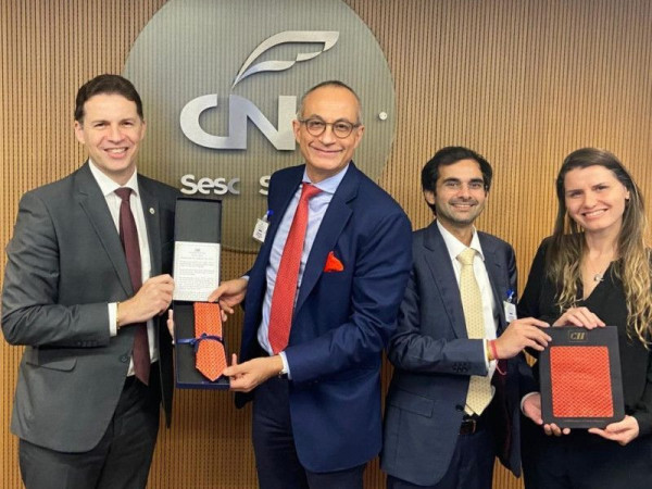 L&iacute;deres empresariais indianos conheceram a estrutura do Sistema CNC-Sesc-Senac e discutiram possibilidades de aproxima&ccedil;&atilde;o entre empresas dos dois pa&iacute;ses.

