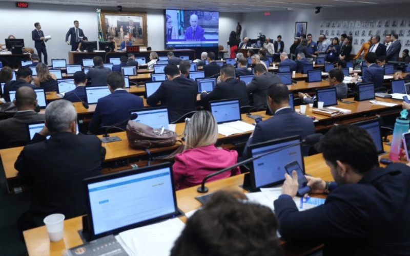 Por ser uma matéria terminativa nas comissões, será aberto o prazo para apresentação de recurso ao Plenário.