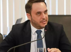 A credibilidade do STF est&aacute; abalada, escreve o presidente da OAB/SC