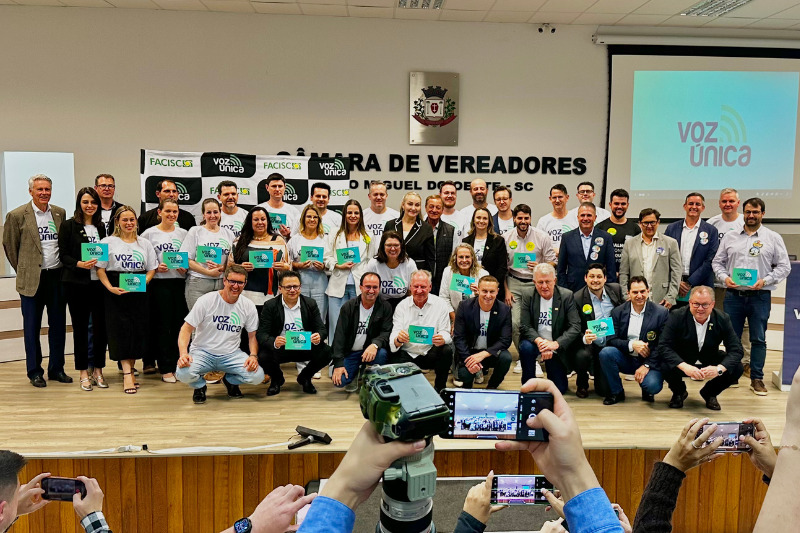 O circuito teve início em 19 de agosto, em Mafra, e passou por dez regiões catarinenses, promovendo encontros entre lideranças empresariais, Associações Empresariais e candidatos.
