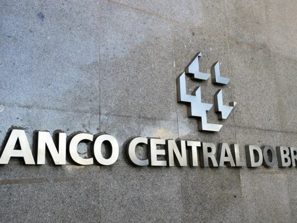 Mercado financeiro reduz previs&atilde;o da infla&ccedil;&atilde;o para 5% este ano