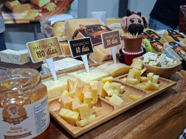 Mercad&atilde;o de Queijos ter&aacute; segunda edi&ccedil;&atilde;o no s&aacute;bado, 12 de setembro, em Florian&oacute;polis.