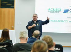 Para Rodrigues, a promessa da gest&atilde;o atual de desafogar a BR-101 atrav&eacute;s da Via Mar cria uma falsa expectativa na popula&ccedil;&atilde;o.&nbsp;