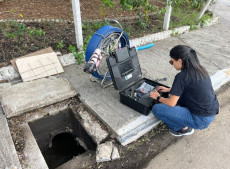 A ferramenta permite identificar rachaduras, obstru&ccedil;&otilde;es e outros problemas nas redes e tamb&eacute;m possibilita aferir com precis&atilde;o o tamanho, o material e a localiza&ccedil;&atilde;o das redes de drenagem e esgoto, informa&ccedil;&atilde;o que passa a orientar o planejamento das interven&ccedil;&otilde;es.