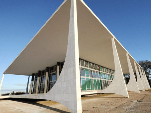 A decis&atilde;o n&atilde;o impede o acesso ao benef&iacute;cio para quem recebe acima de R$ 5 mil.
