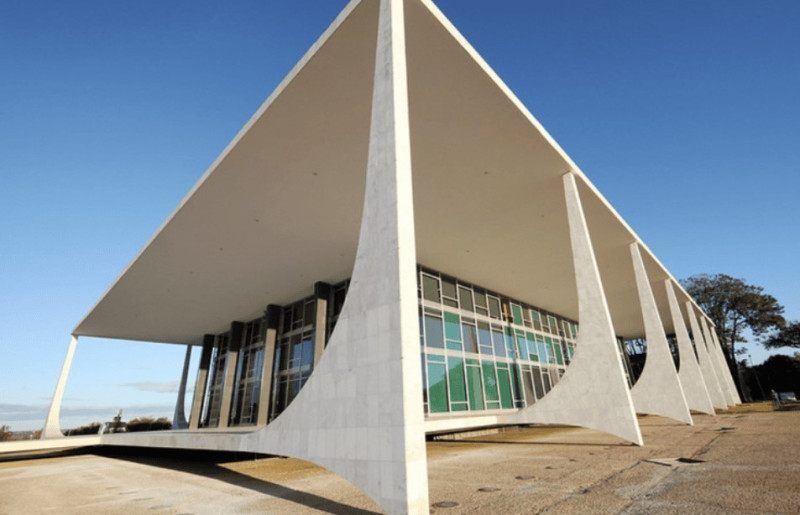 A decis&atilde;o n&atilde;o impede o acesso ao benef&iacute;cio para quem recebe acima de R$ 5 mil.