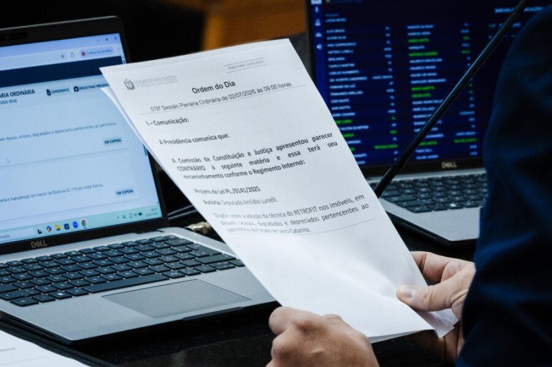 Sessão plenária da Assembleia Legislativa.