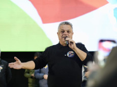 O candidato ao Governo de Santa Catarina Jo&atilde;o Rodrigues (PSD) discursou neste domingo (13) para mais de mil pessoas no Centroserra Convention Center, em Lages.
