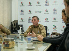 For&ccedil;as de seguran&ccedil;a se re&uacute;nem para discutir a&ccedil;&otilde;es de preven&ccedil;&atilde;o e policiamento.