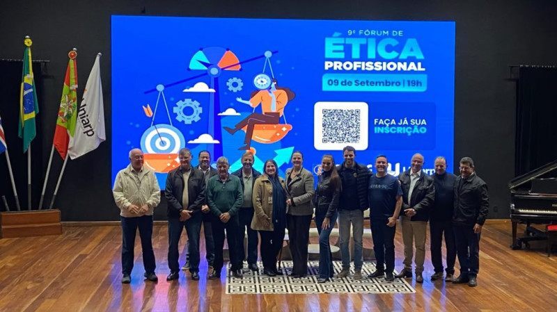 O evento reuniu profissionais, estudantes, conselheiros, professores, lideranças e representantes de entidades da região.