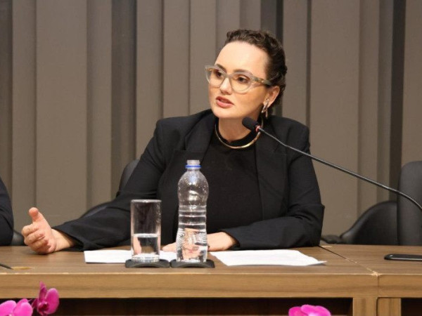 Advogada Dra. Jamily Borba de Alc&acirc;ntara, tem plena atua&ccedil;&atilde;o em direito banc&aacute;rio e sa&uacute;de, criou a Cartilha Antigolpes, um material gratuito voltado &agrave; educa&ccedil;&atilde;o e prote&ccedil;&atilde;o do consumidor. 