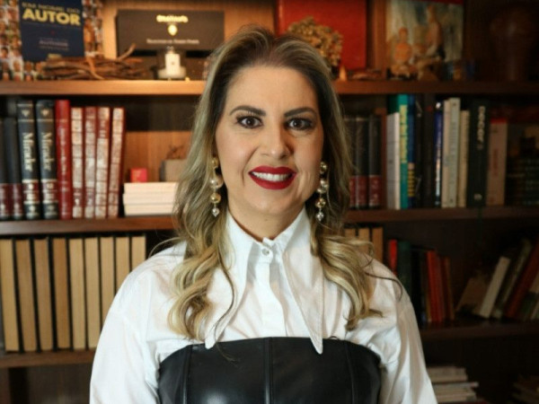 Advogada empresarial Dra. Lidiane Feij&oacute;.