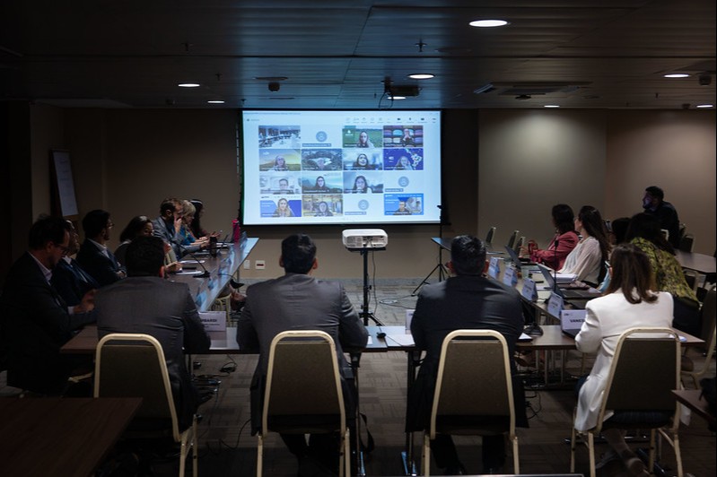 O encontro foi na sede da CNI, em Brasília, e reuniu representantes da indústria de alimentos e bebidas e integrou a agenda de debates técnicos sobre as regras do setor.