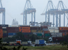 Empresas afetadas por tarifa&Atilde;&sect;o ou guerra j&Atilde;&iexcl; podem pedir empr&Atilde;&copy;stimo