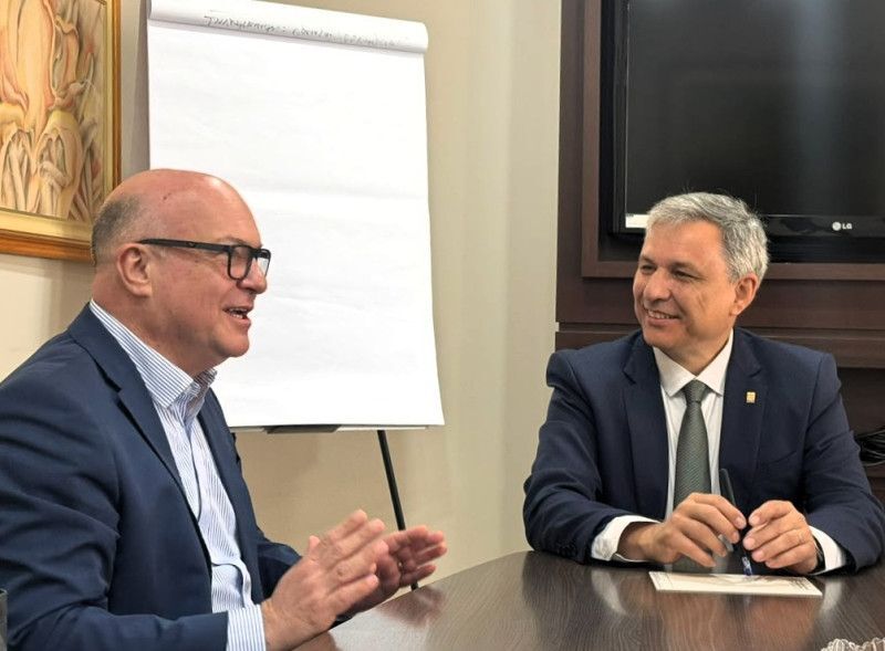 O presidente do Crea-SC, Eng. Kita Xavier, reuniu-se com o reitor da UFSC, professor e engenheiro Amir Antônio Martins de Oliveira Júnior, para apresentar iniciativas de aproximação entre o Conselho e a instituição de ensino.